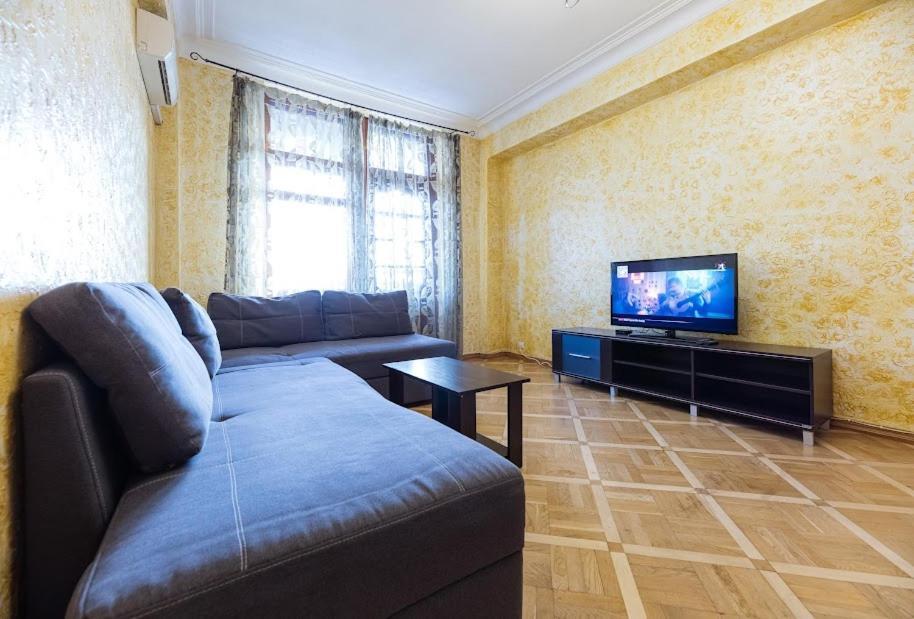 911 Apartments Antonovichа Киев Экстерьер фото