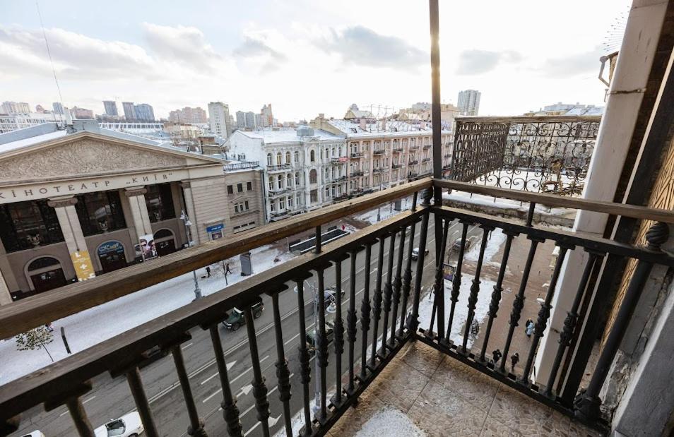 911 Apartments Antonovichа Киев Экстерьер фото