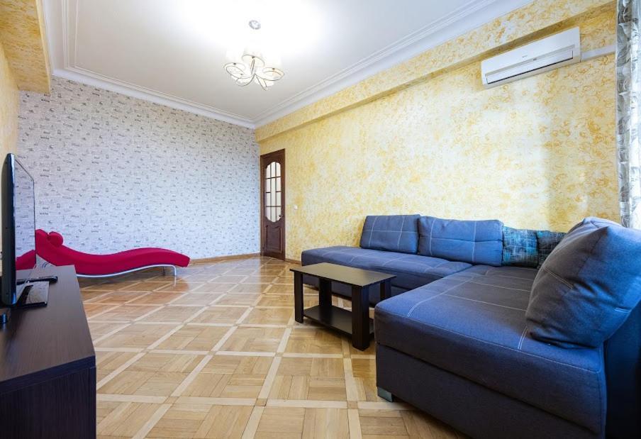 911 Apartments Antonovichа Киев Экстерьер фото